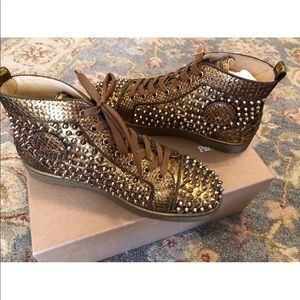 Comment below up to a size 15